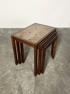 Tables gigognes danoises en palissandre et céramique par Willy Ryomgard, Mo