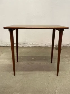 Tables gigognes danoises en teck