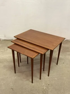 Tables gigognes danoises en teck