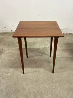 Tables gigognes danoises en teck