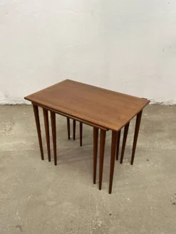 Tables gigognes danoises en teck