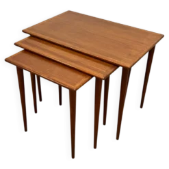 Tables gigognes danoises en teck