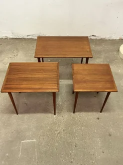 Tables gigognes danoises en teck