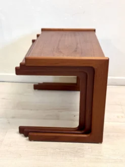 Tables gigognes danoises vintage en teck