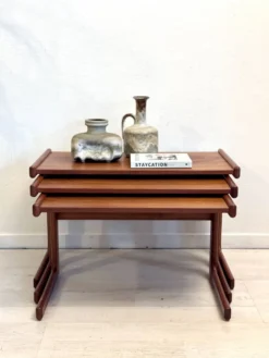 Tables gigognes danoises vintage en teck