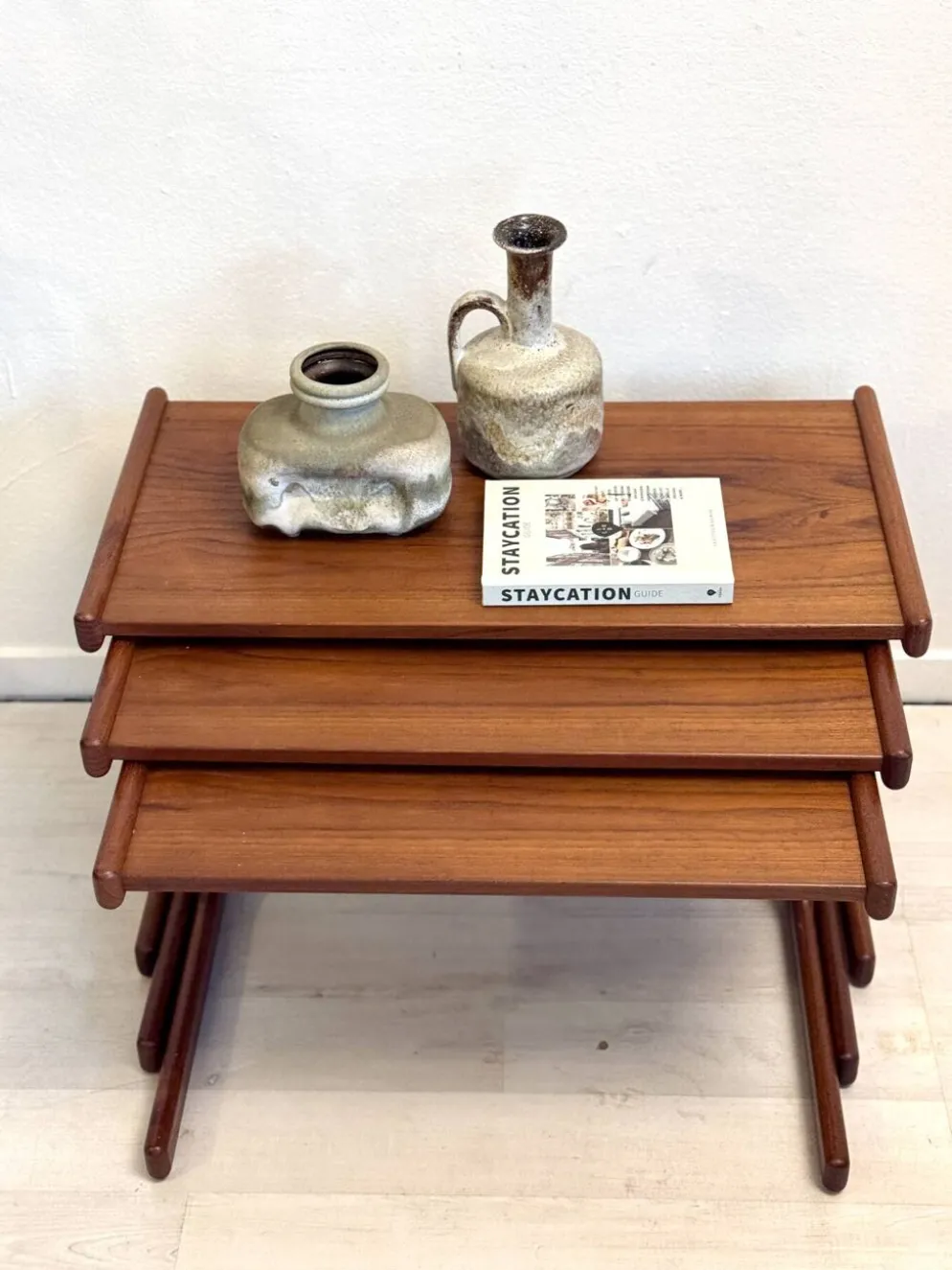 Tables gigognes danoises vintage en teck