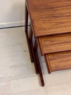 Tables gigognes danoises vintage en teck