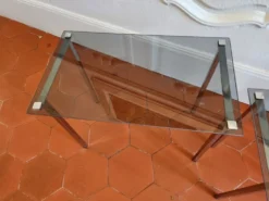 3 tables gigognes des années 70 en verre fumé