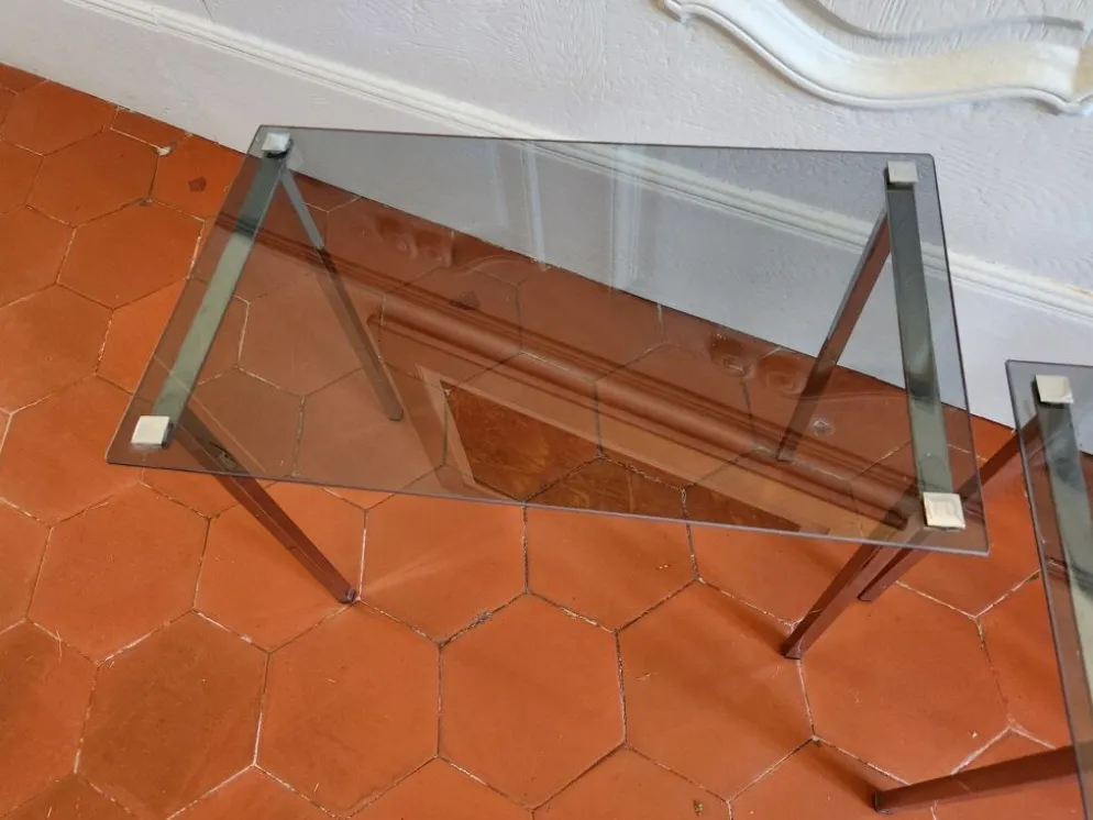 3 tables gigognes des années 70 en verre fumé