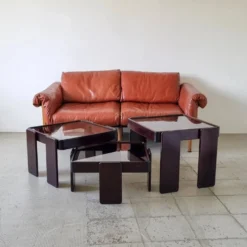 Tables gigognes empilables Gianfranco Frattini pour Cassina (lot de 3)