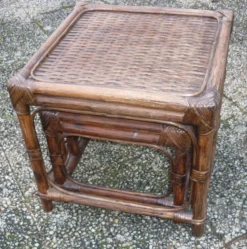 Tables gigognes en bambou et rotin