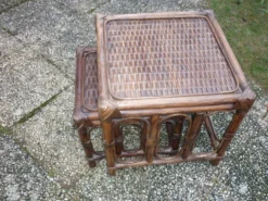 Tables gigognes en bambou et rotin