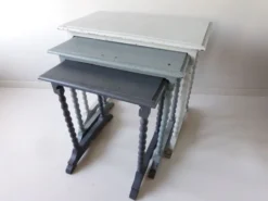 Tables gigognes en bois