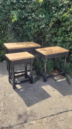 Tables gigognes en bois