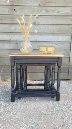 Tables gigognes en bois