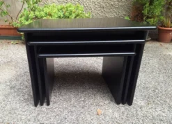 Tables gigognes en bois laqué noir, années 1980, ensemble de 3