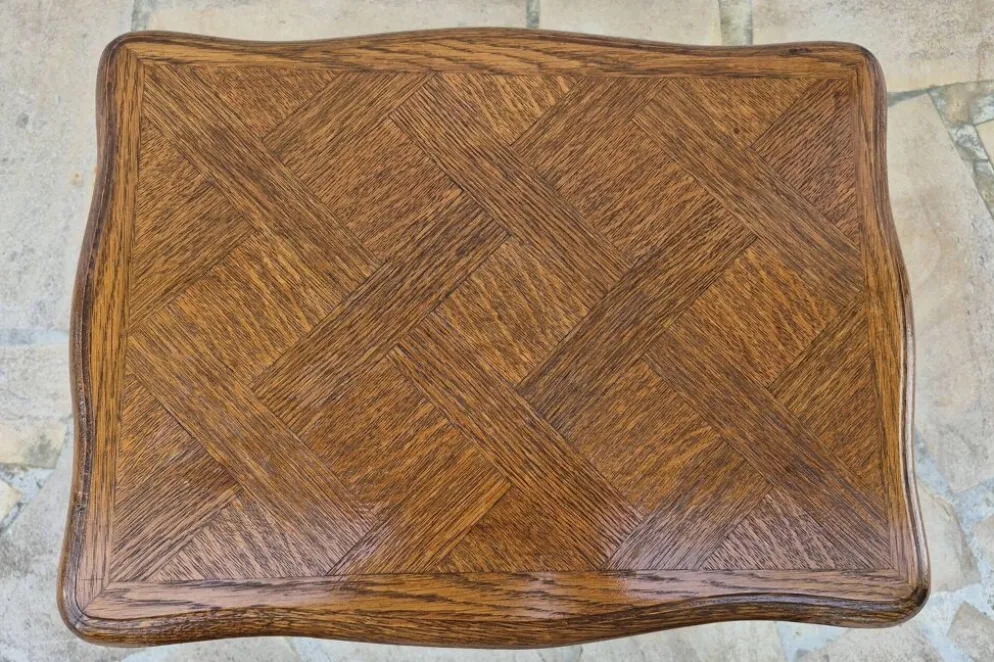 2 tables gigognes en bois massif style Louis XV
