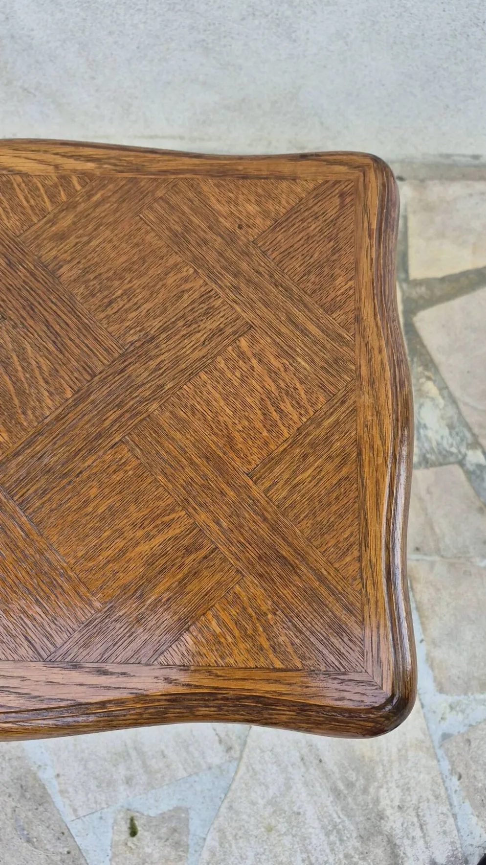 2 tables gigognes en bois massif style Louis XV