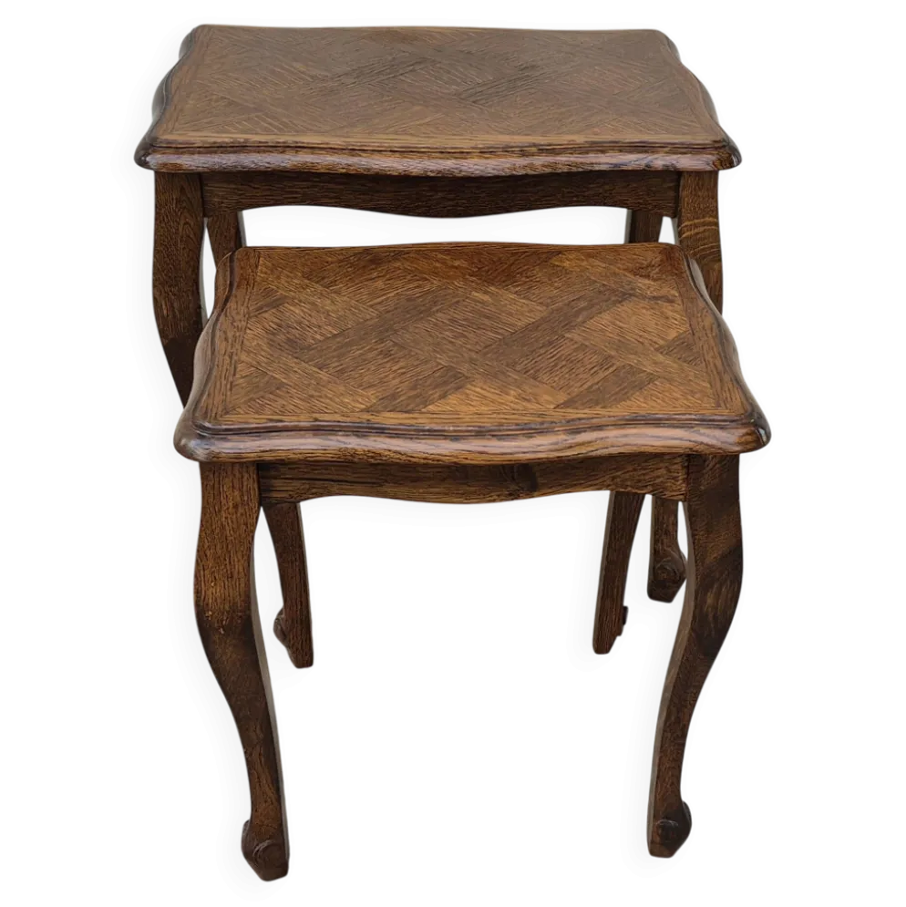 2 tables gigognes en bois massif style Louis XV