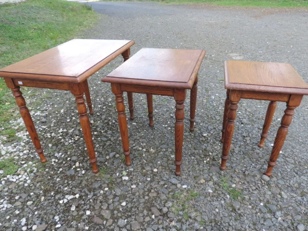 3 tables gigognes en chêne