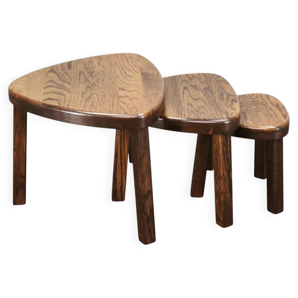 Tables gigognes en chêne massif, milieu du siècle, tchécoslovaques des années 1960, ensemble de trois.