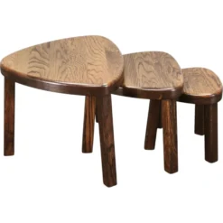 Tables gigognes en chêne massif, milieu du siècle, tchécoslovaques des années 1960, ensemble de trois.