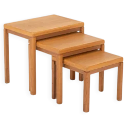 Tables gigognes en chêne vintage par Van Den Berghe Pauvers, années 1970, ensemble de 3