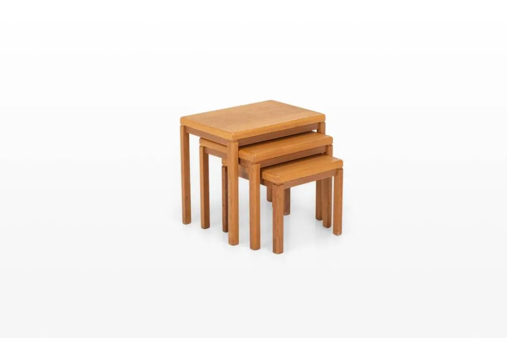 Tables gigognes en chêne vintage par Van Den Berghe Pauvers, années 1970, ensemble de 3