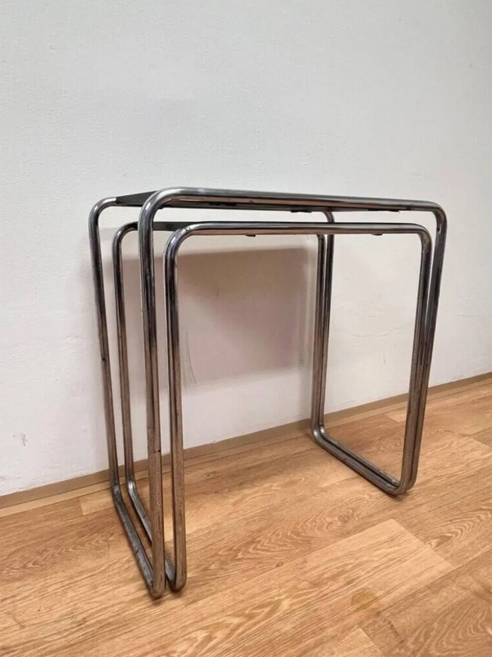 Tables gigognes en chrome Bauhaus B9, Marcel Breuer, années 1930
