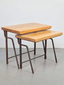 Tables gigognes en fonte brut et chêne, années 1970, ensemble de 2