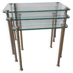 Tables gigognes en laiton et verre