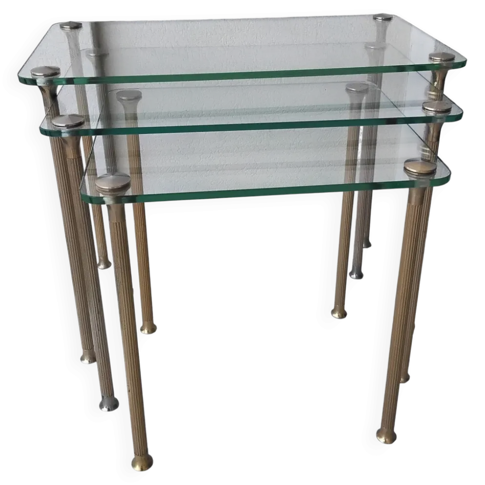 Tables gigognes en laiton et verre
