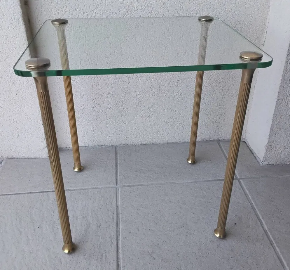 Tables gigognes en laiton et verre