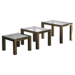3 tables gigognes en laiton et verre fumé style Hollywood Regency, années 1970