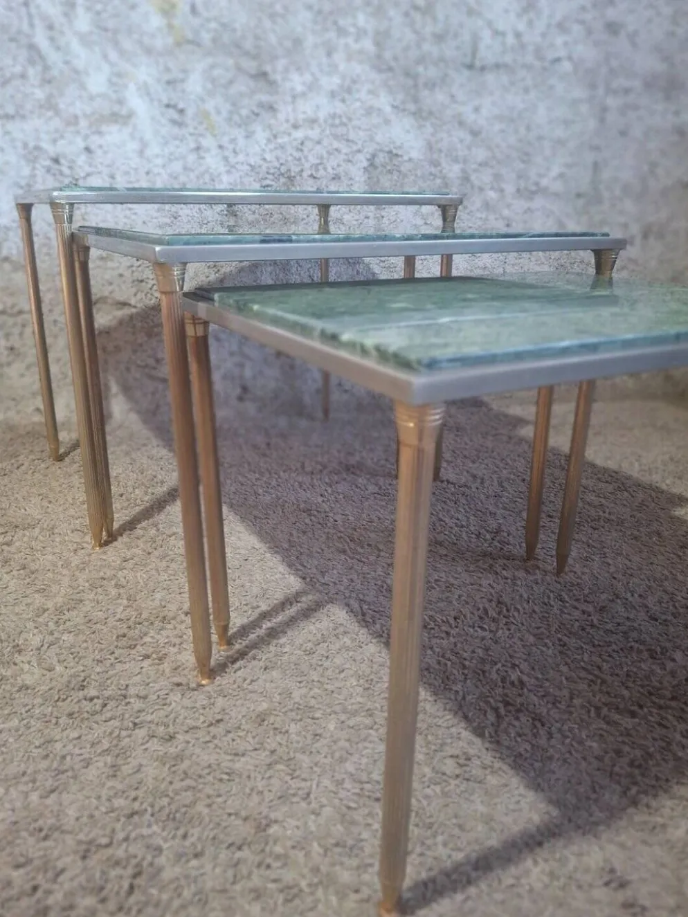 Tables gigognes en marbre vert et metal-dans le gout de maison Jansen- annees 1970