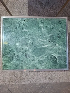 Tables gigognes en marbre vert et metal-dans le gout de maison Jansen- annees 1970