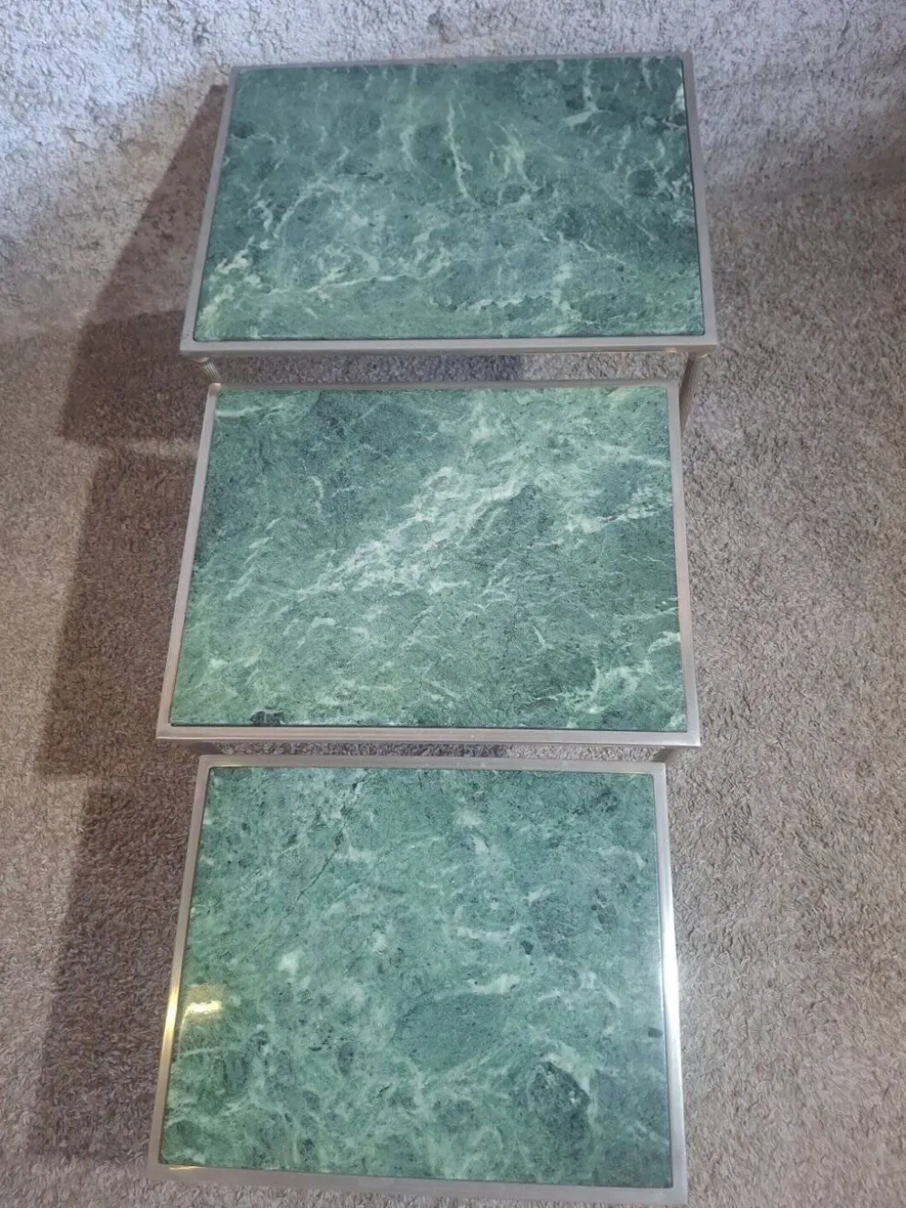 Tables gigognes en marbre vert et metal-dans le gout de maison Jansen- annees 1970