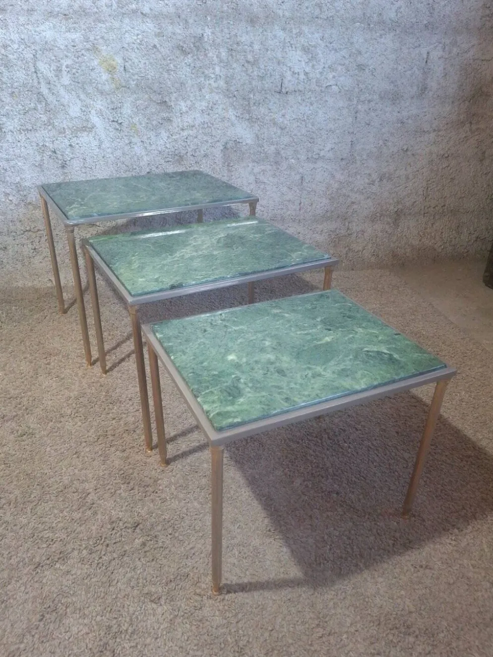 Tables gigognes en marbre vert et metal-dans le gout de maison Jansen- annees 1970