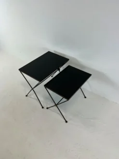 Tables gigognes en métal et verre