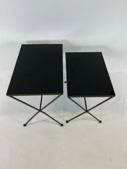 Tables gigognes en métal et verre