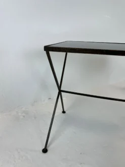 Tables gigognes en métal et verre