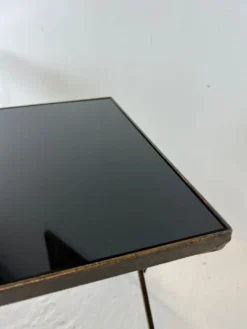 Tables gigognes en métal et verre