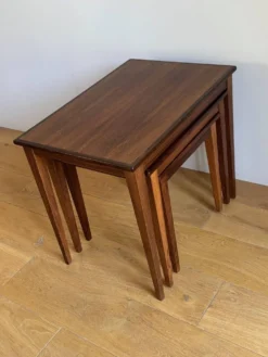 3 tables gigognes en palissandre - Danemark années 60
