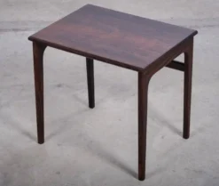 Tables gigognes en palissandre danois du milieu du siècle par Brdr. Furbo, années 1960.