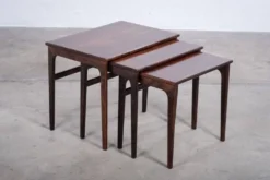 Tables gigognes en palissandre danois du milieu du siècle par Brdr. Furbo, années 1960.