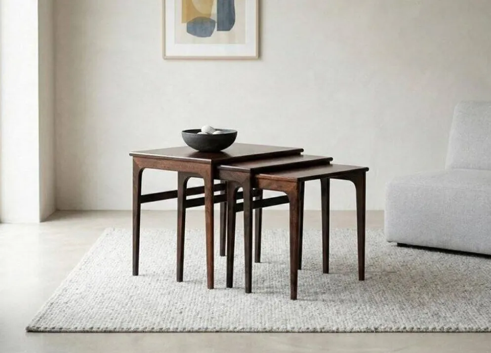 Tables gigognes en palissandre danois du milieu du siècle par Brdr. Furbo, années 1960.
