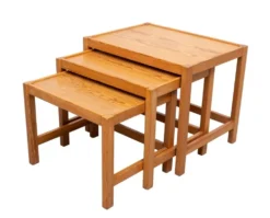 Tables gigognes en pin massif Design Kurt Østervig années 1960 Danemark
