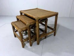 Tables gigognes en rotin, années 1970