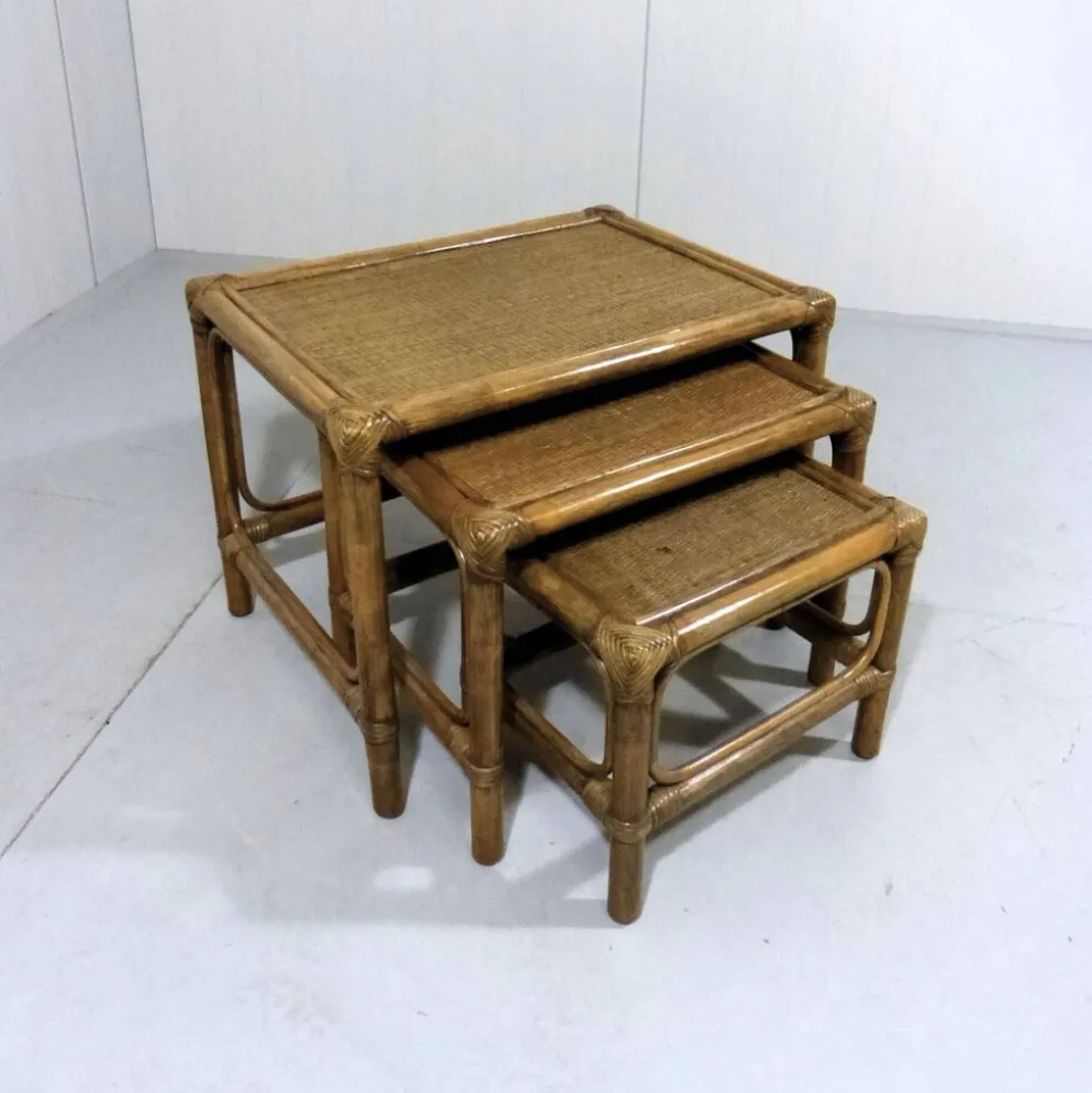 Tables gigognes en rotin, années 1970