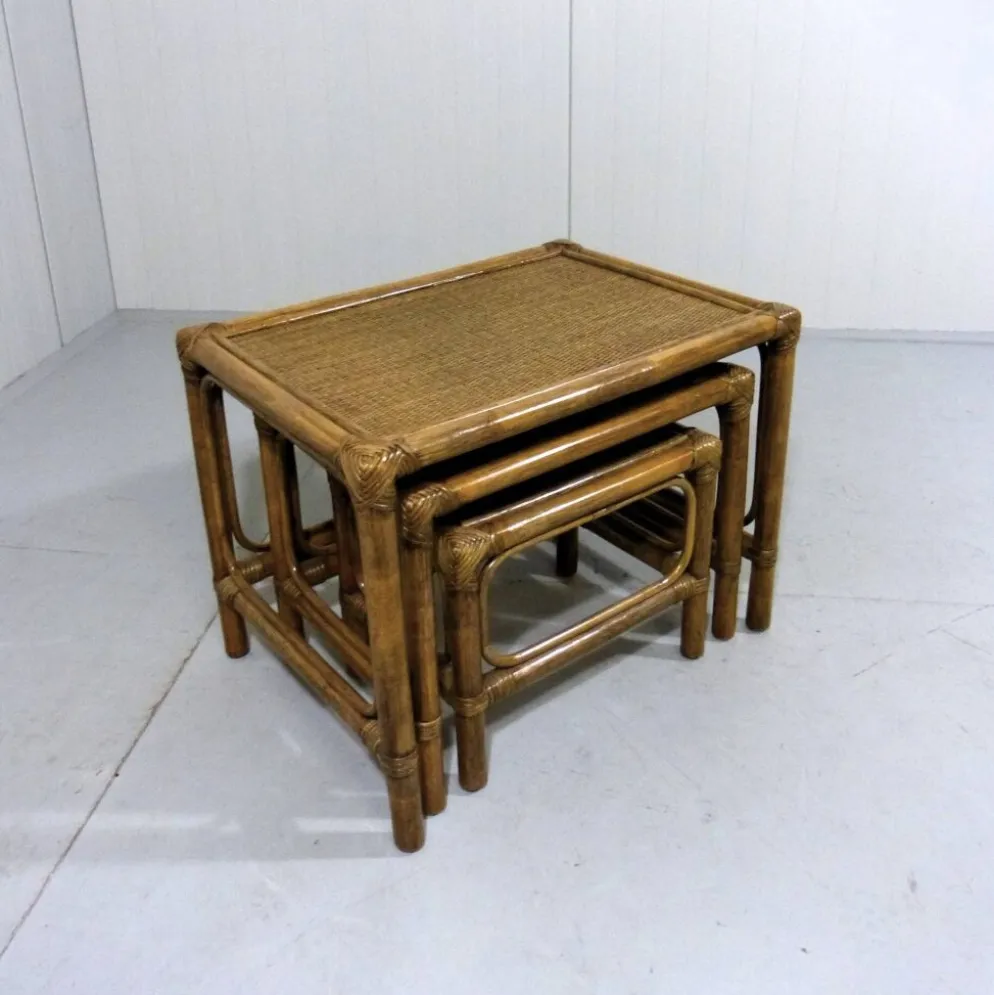 Tables gigognes en rotin, années 1970